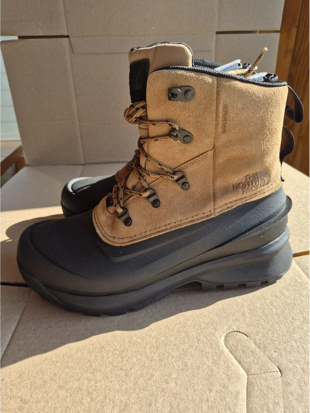 The North Face Men's Brown Chilkat V Lace Waterproof Boot Shoe Size 11.5 $179